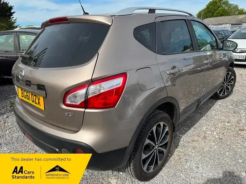Używany Nissan Qashqai N-TEC 110 KM (80 kW) 2011 Złoty SUV