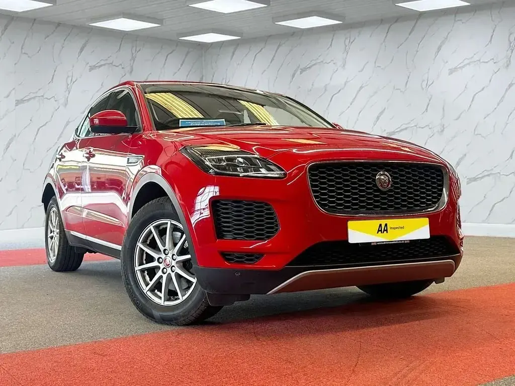 Używany Jaguar E-Pace S 150 KM (110 kW) 2019 Czerwony SUV