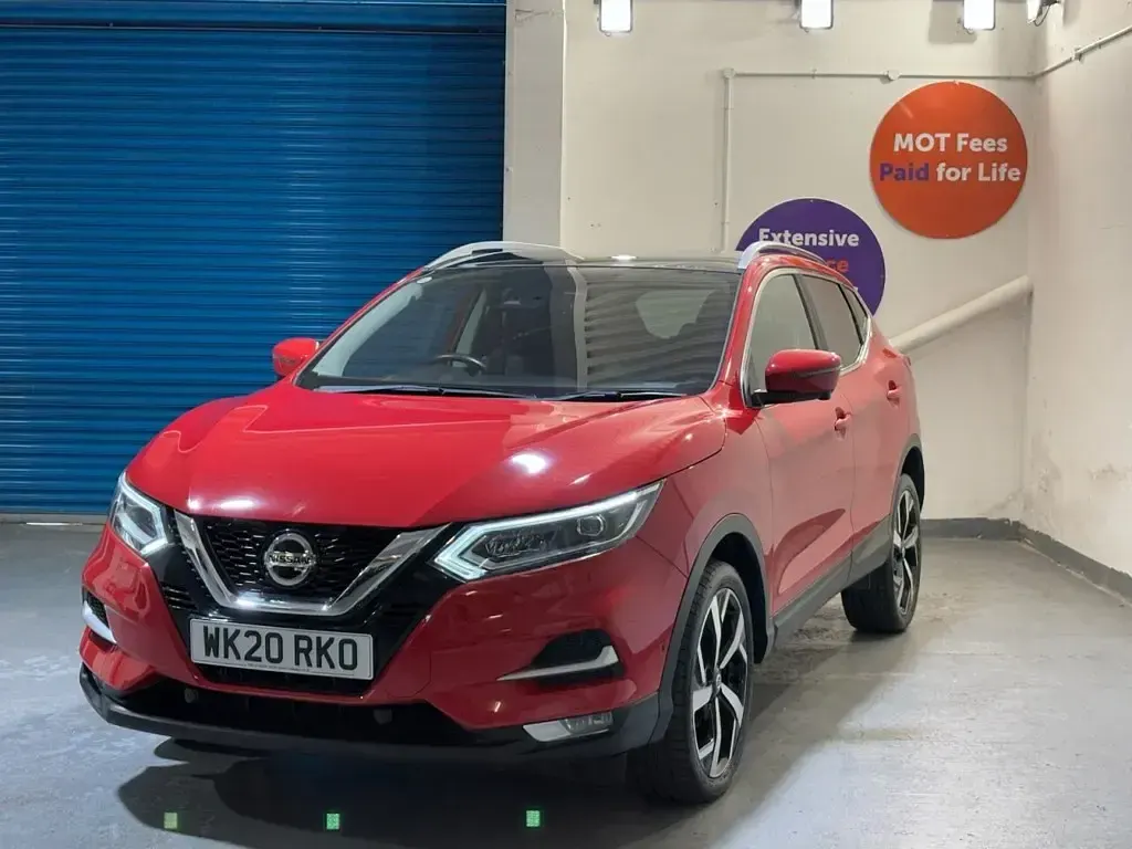 Used Nissan Qashqai S 160 HP (117 kW) 2020 Red SUV