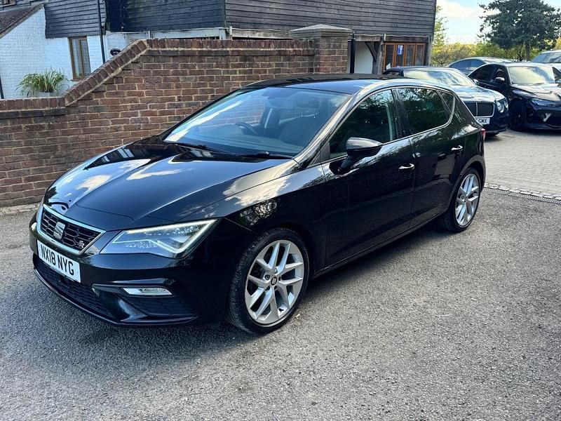 Second-hand Seat Leon FR 125 CP (91 kW) 2018 Negru Hatchback