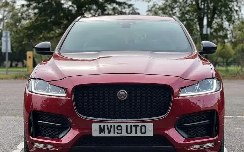 Used Jaguar F-Pace R-Sport 179 HP (131 kW) 2019 Red SUV