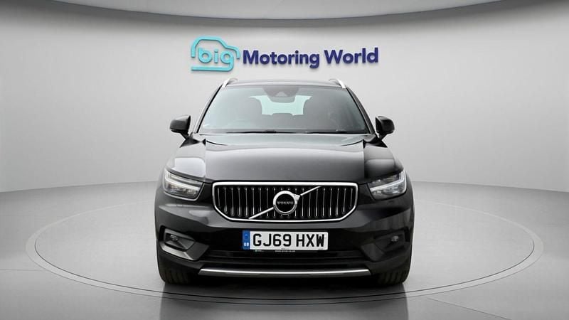 Used Volvo XC40 Inscription 150 HP (110 kW) 2019 Black SUV