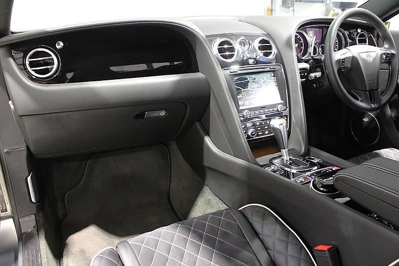 Used Bentley Continental 635 HP (467 kW) 2018 Grey Coupe