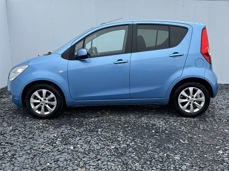 Used Vauxhall Agila 94 HP (69 kW) 2014 Blue MPV