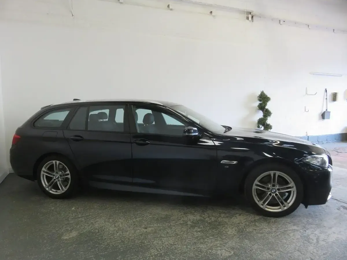 Used BMW 520 M Sport 190 HP (139 kW) 2016 Black Estate