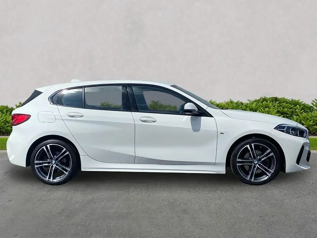 Used BMW 118 M Sport 136 HP (100 kW) 2023 White Hatchback