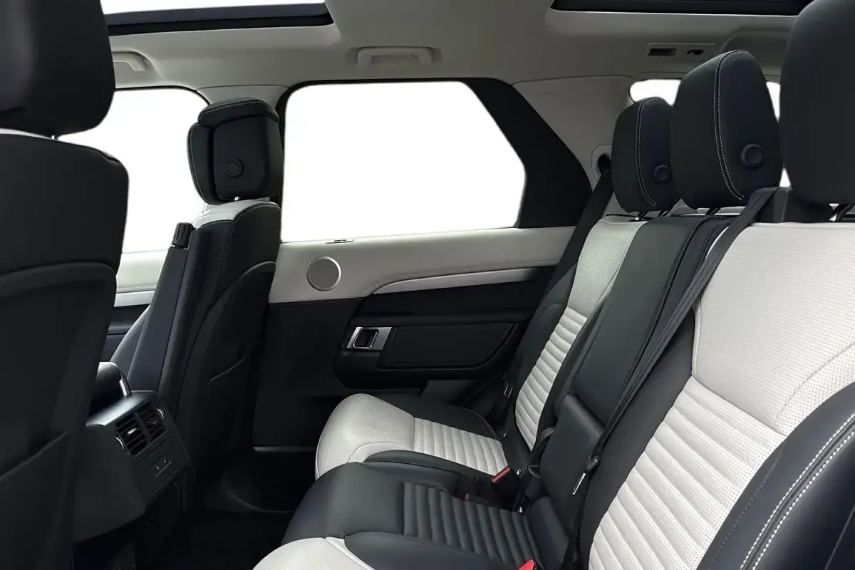 Used Land Rover Discovery HSE Dynamic 2024 Bronze SUV