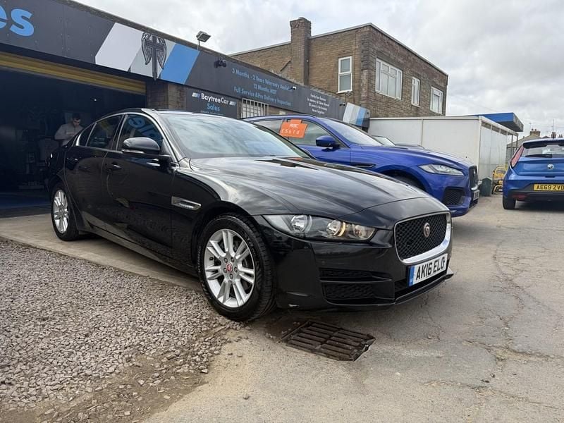 Begagnad Jaguar XE Prestige 2016 Svart Sedan