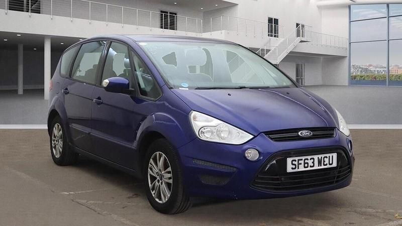 Used Ford S-MAX Zetec 2013 Blue MPV