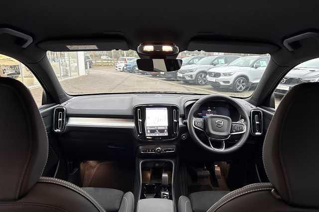 New Volvo XC40 Plus 194 HP (142 kW) 2026 SUV