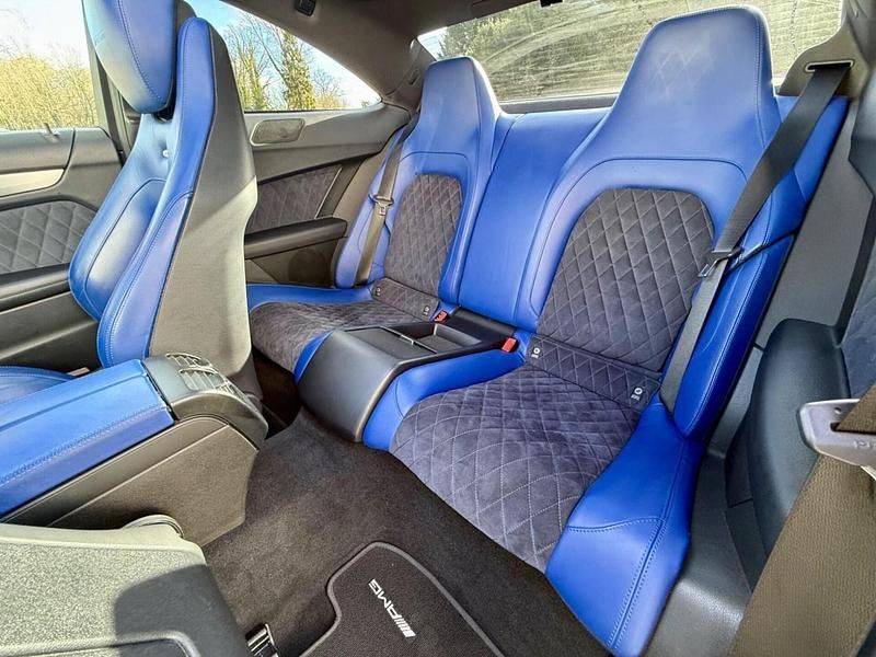 Usado Mercedes C63 AMG AMG 457 HP (336 kW) 2014 Prateado Coupé