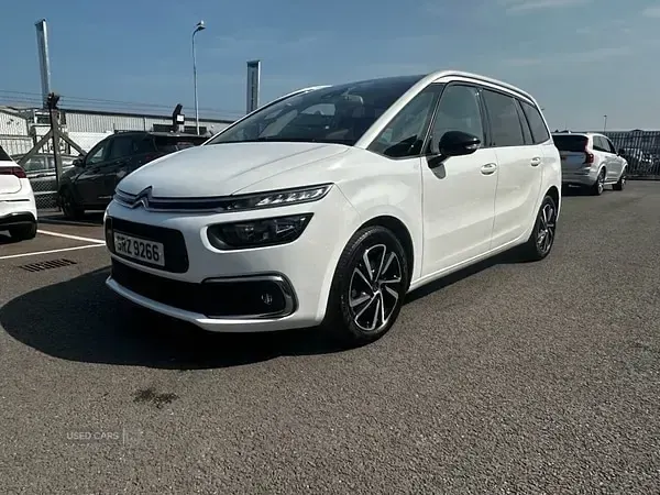 Used Citroën Grand C4 Picasso PureTech 130 HP (95 kW) 2022 White MPV