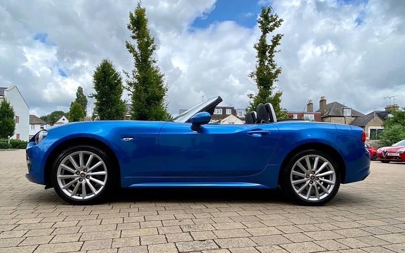 Used Fiat 124 Spider Lusso 140 HP (102 kW) 2017 Blue Cabriolet