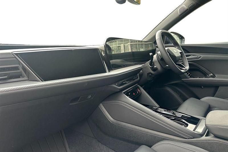 Used Audi Q5 Advanced 204 HP (150 kW) 2025 Navarra blue SUV