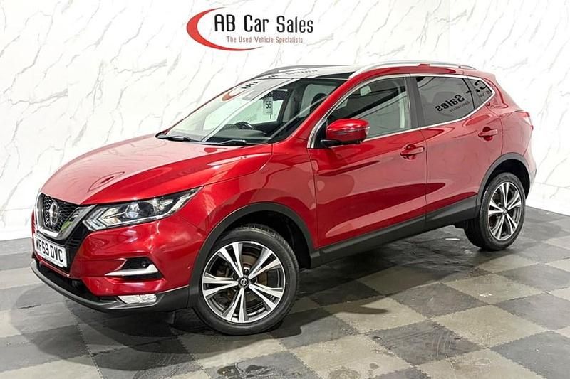 Red Used 2019 Nissan Qashqai N-Connecta SUV | £12,499 (Fair price) - Image 1/1