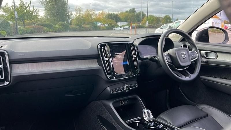 Used Volvo XC40 Ultra 197 HP (144 kW) 2025 White SUV