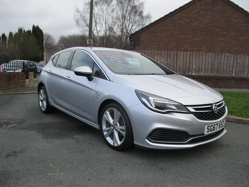 Used Vauxhall Astra SRi 110 HP (80 kW) 2017 Silver Hatchback