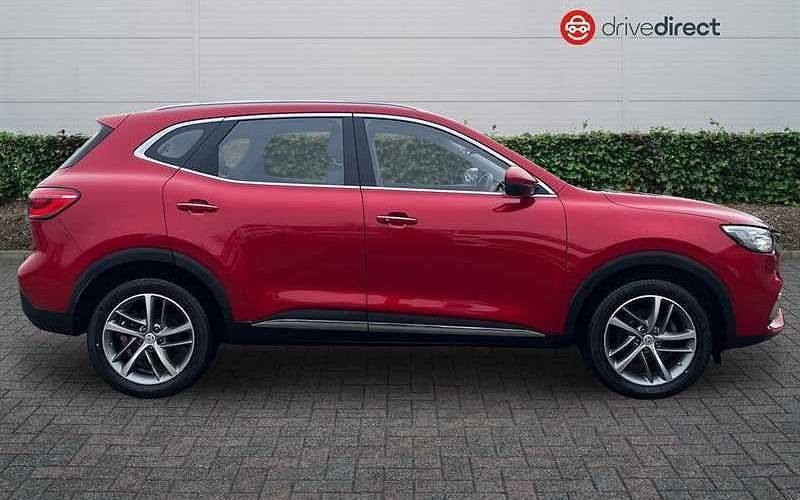 Used MG HS Excite 162 HP (119 kW) 2023 Red SUV