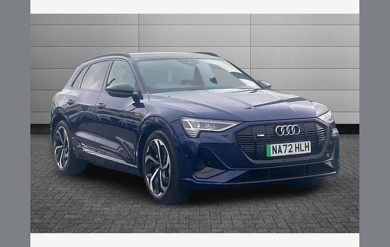 Used Audi e-tron Black Edition 300 kW (408 HP) 2022 Navarra blue SUV