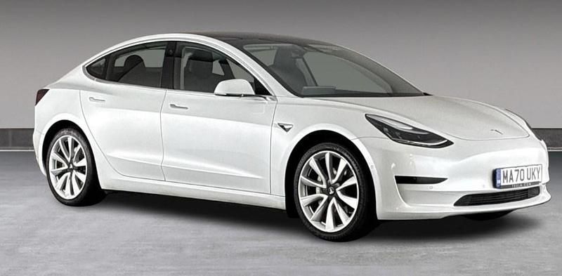 Used Tesla Model 3 Standard Range 239 kW (325 HP) 2020 White Sedan