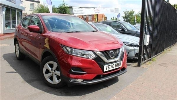 Red Used 2020 Nissan Qashqai Acenta Premium SUV | £13,495 (Super price) - Image 1/1