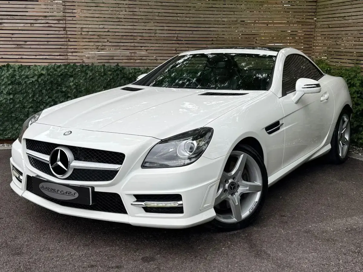 Used Mercedes SLK250 AMG 204 HP (150 kW) 2015 White Cabriolet