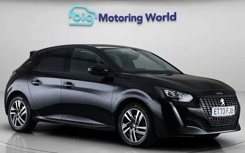 Second-hand Peugeot 208 Allure+ 131 CP (96 kW) 2023 Hatchback