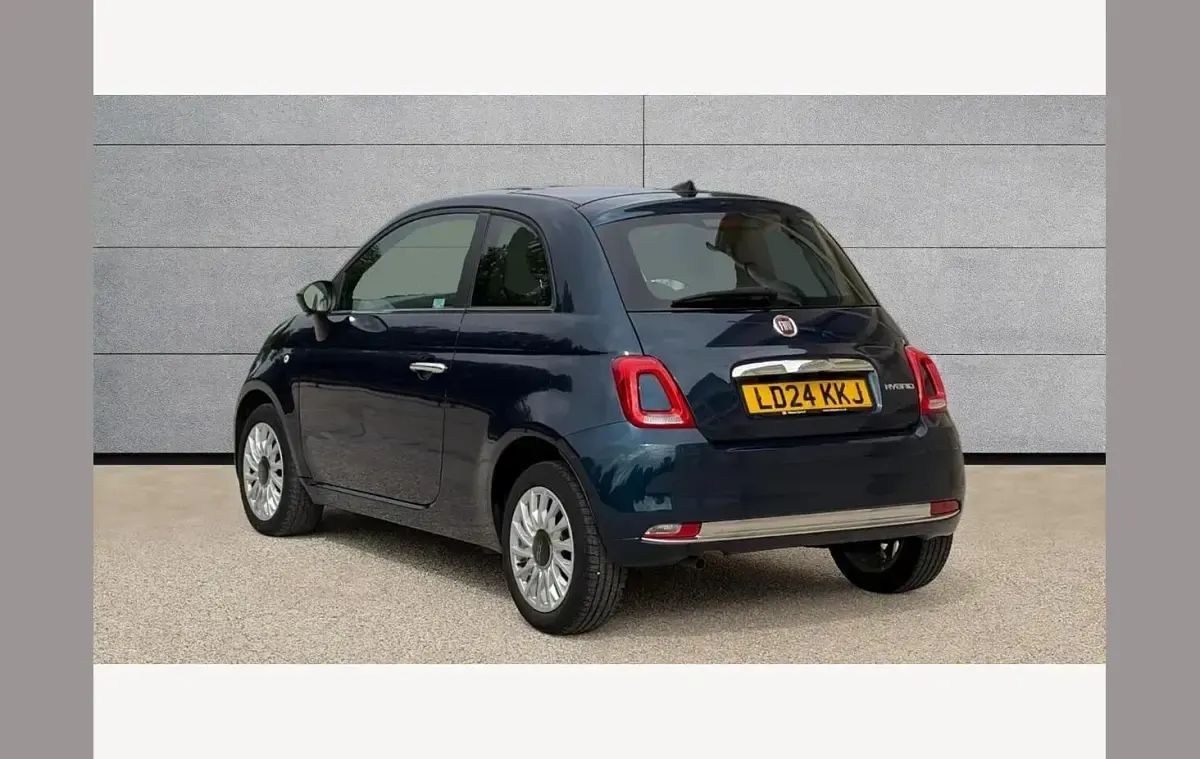 Used Fiat 500 70 HP (51 kW) 2024 Blue Hatchback