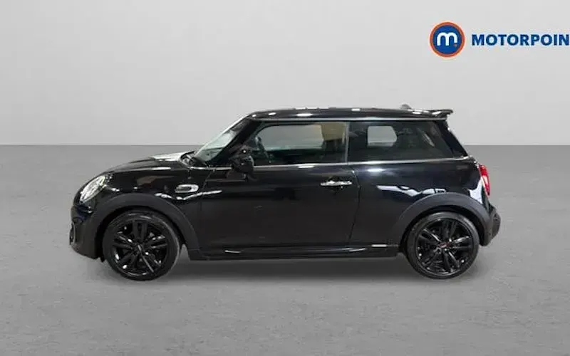 Usado Mini Cooper Hatch 136 HP (100 kW) 2021 Preto Citadino