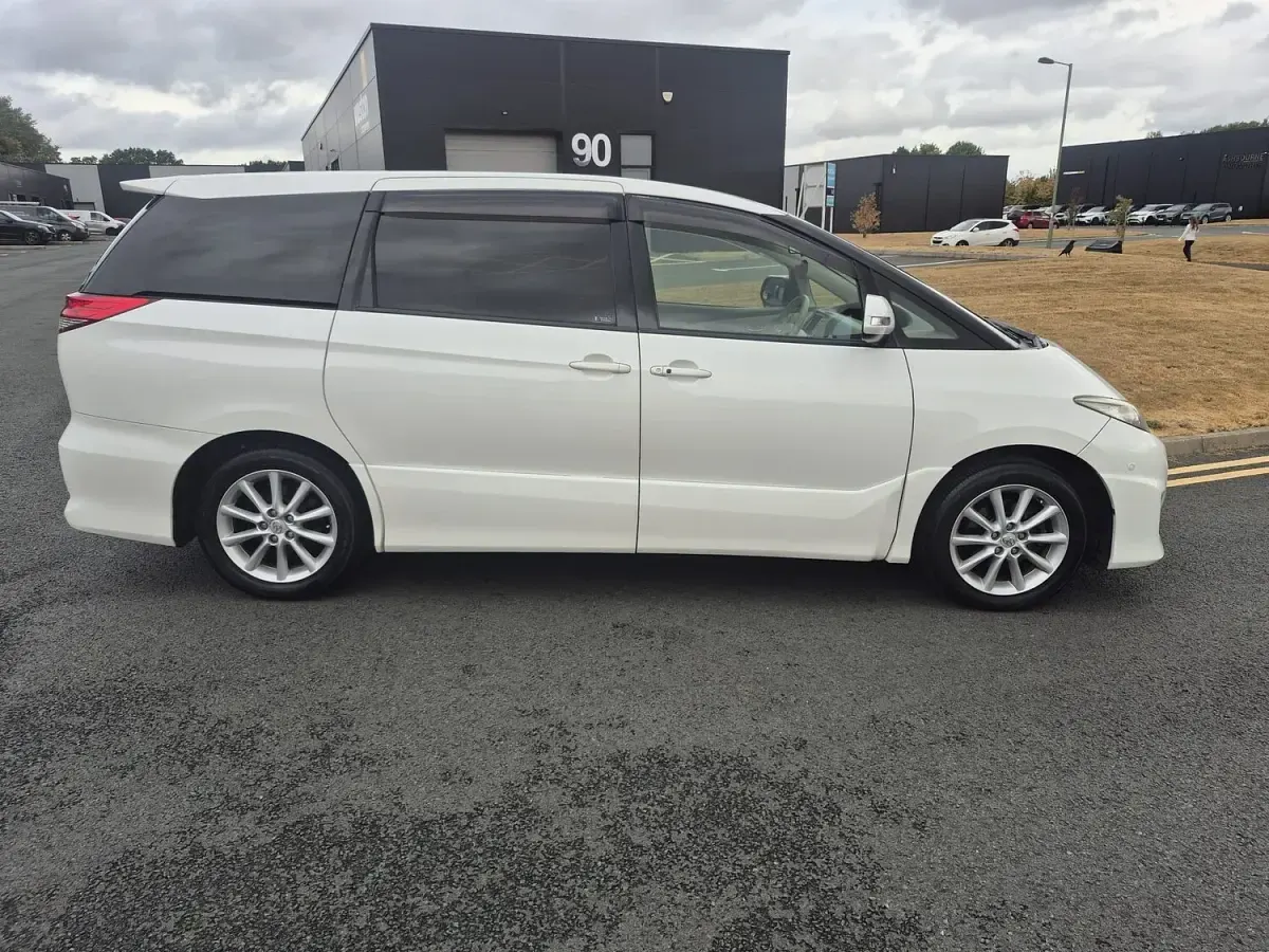 Used Toyota Estima 2022 White MPV