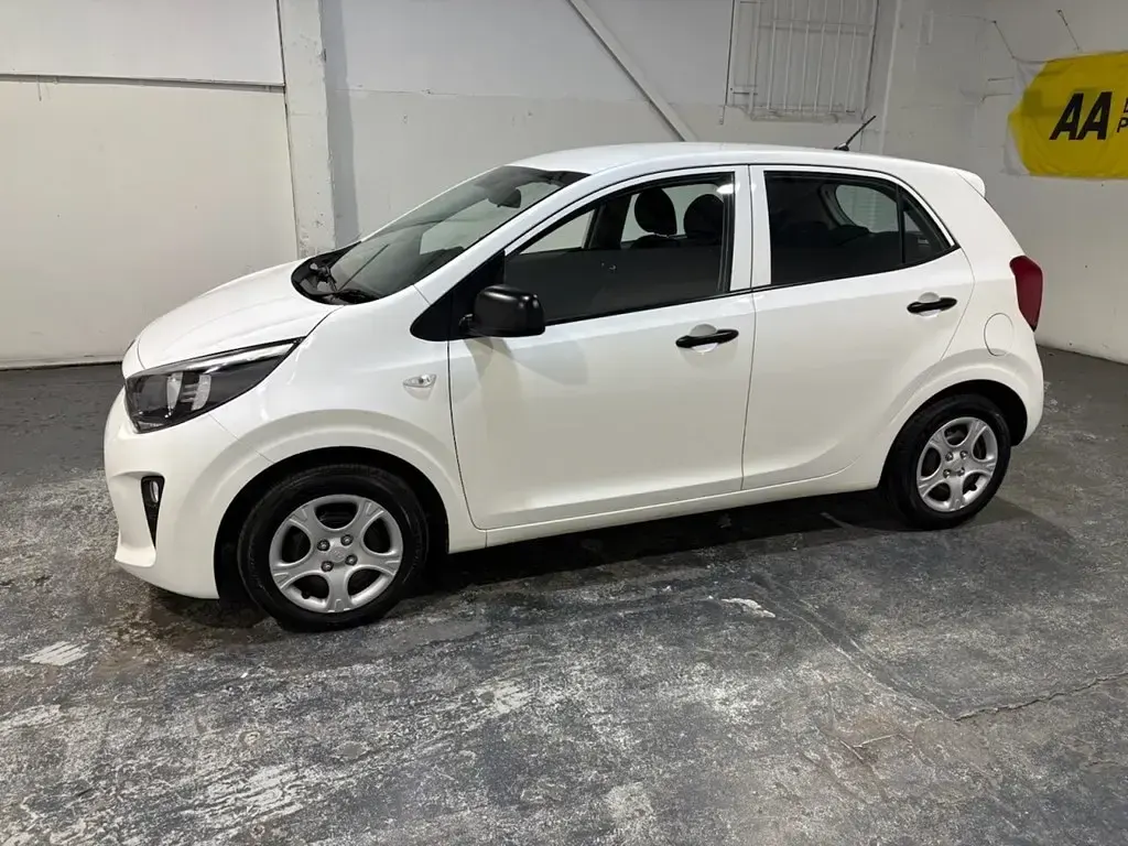 Usado Kia Picanto 66 HP (48 kW) 2018 Branco Citadino
