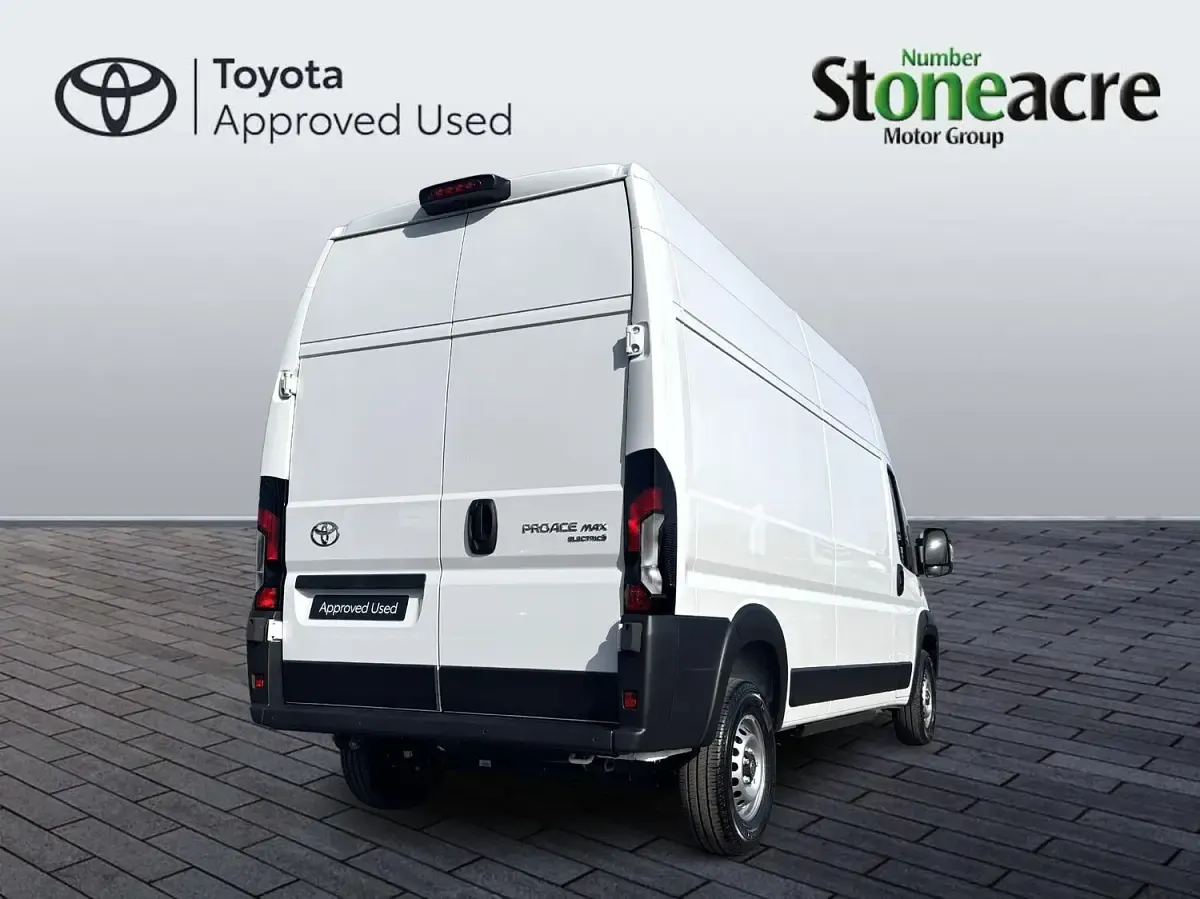 New Toyota Proace H3 200 kW (272 HP) 2026 White MPV