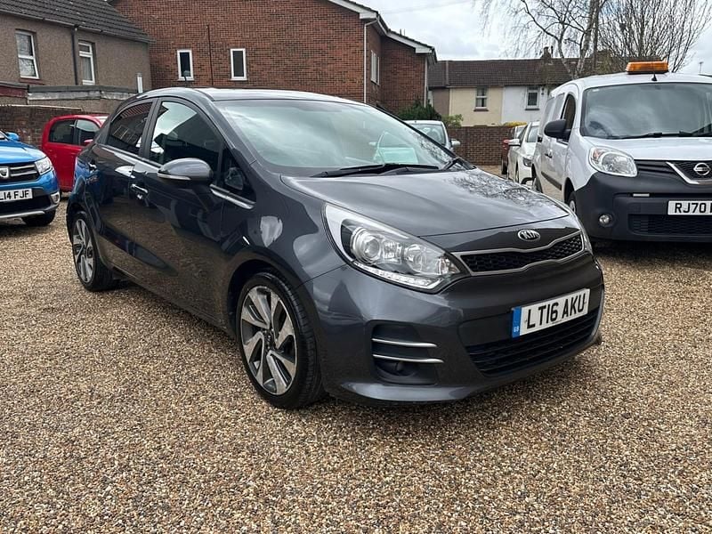 Used Kia Rio 90 HP (66 kW) 2016 Grey Hatchback
