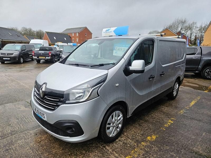 Used Renault Trafic 2019 Silver MPV