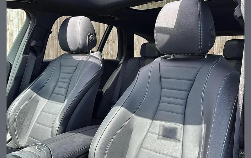 Used Mercedes E200 AMG line 200 HP (147 kW) 2022 Blue Estate