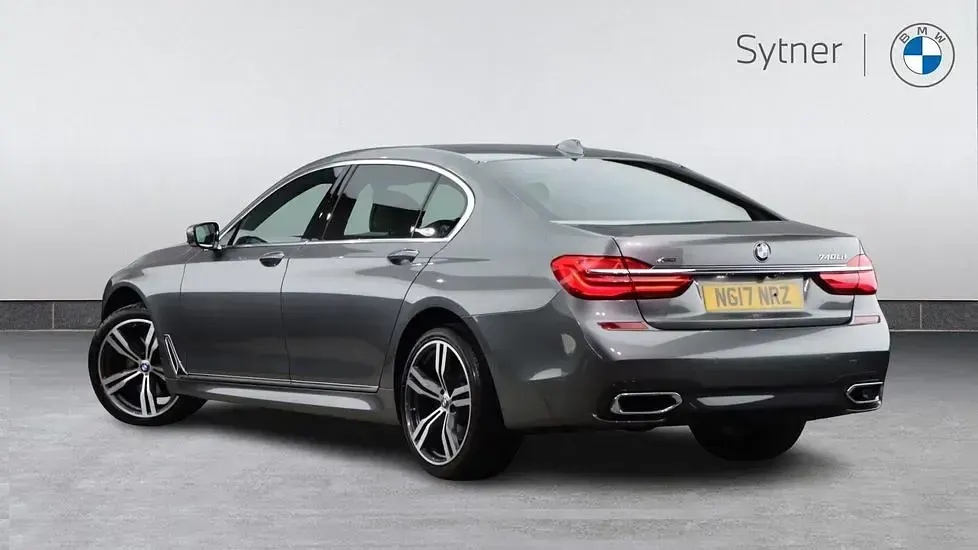 Used BMW 740L M Sport 316 HP (232 kW) 2017 Grey Sedan