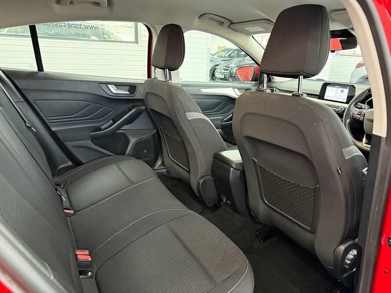Used Ford Focus Zetec 100 HP (73 kW) 2019 Red Hatchback
