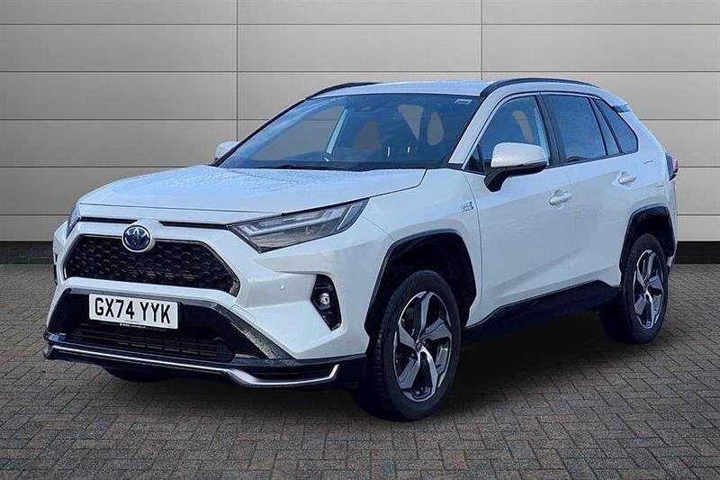 Used Toyota RAV4 Hybrid Design 306 HP (225 kW) 2024 Pure white SUV