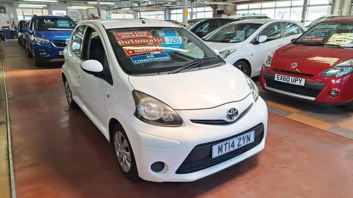 Used Toyota Aygo 2014 White Hatchback