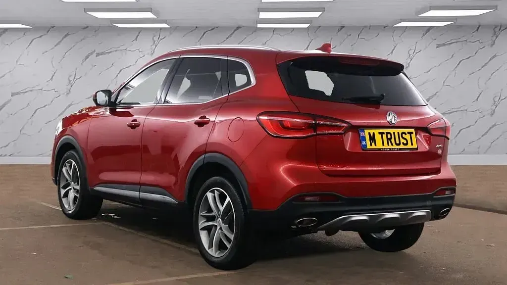 Used MG HS Exclusive 162 HP (119 kW) 2022 Red SUV