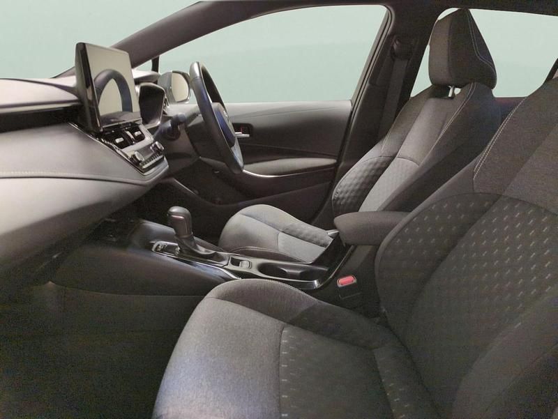 Used Toyota Corolla 140 HP (102 kW) 2024 Silver Estate