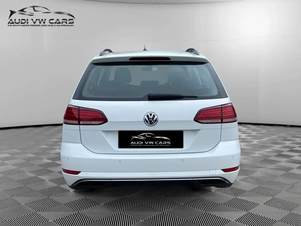Second-hand VW Golf VII SE 115 CP (84 kW) 2019 Alb Break