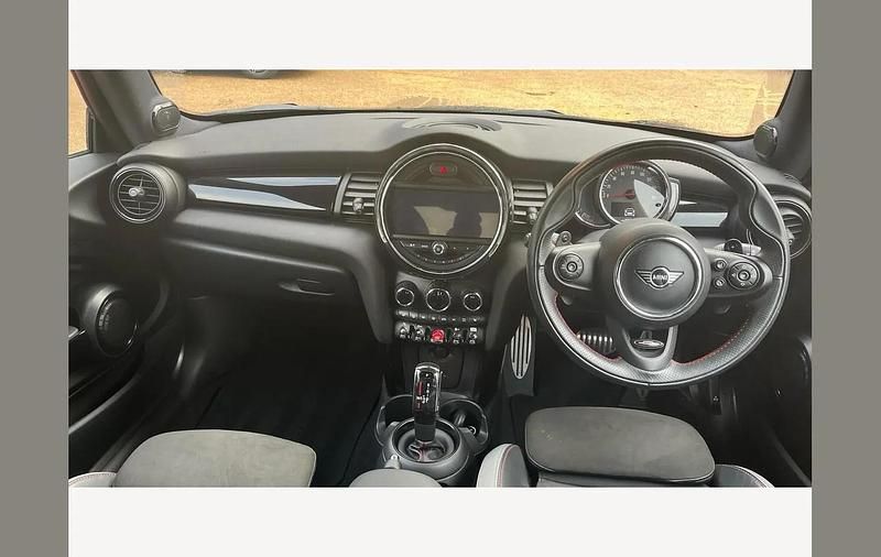 Used Mini John Cooper Works Comfort 231 HP (169 kW) 2019 Black Hatchback