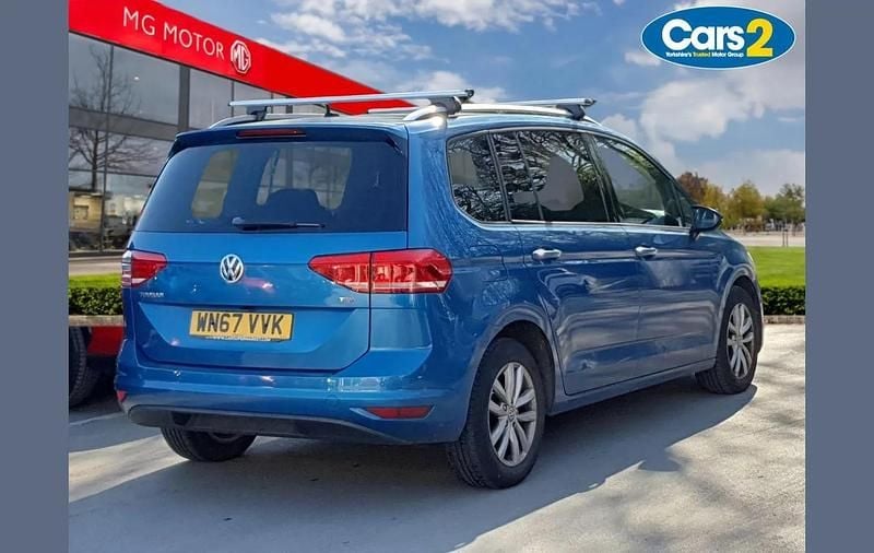 Used VW Touran SE 115 HP (84 kW) 2017 Blue MPV