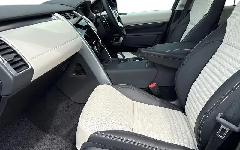 New Land Rover Discovery 5 349 HP (256 kW) 2025 SUV