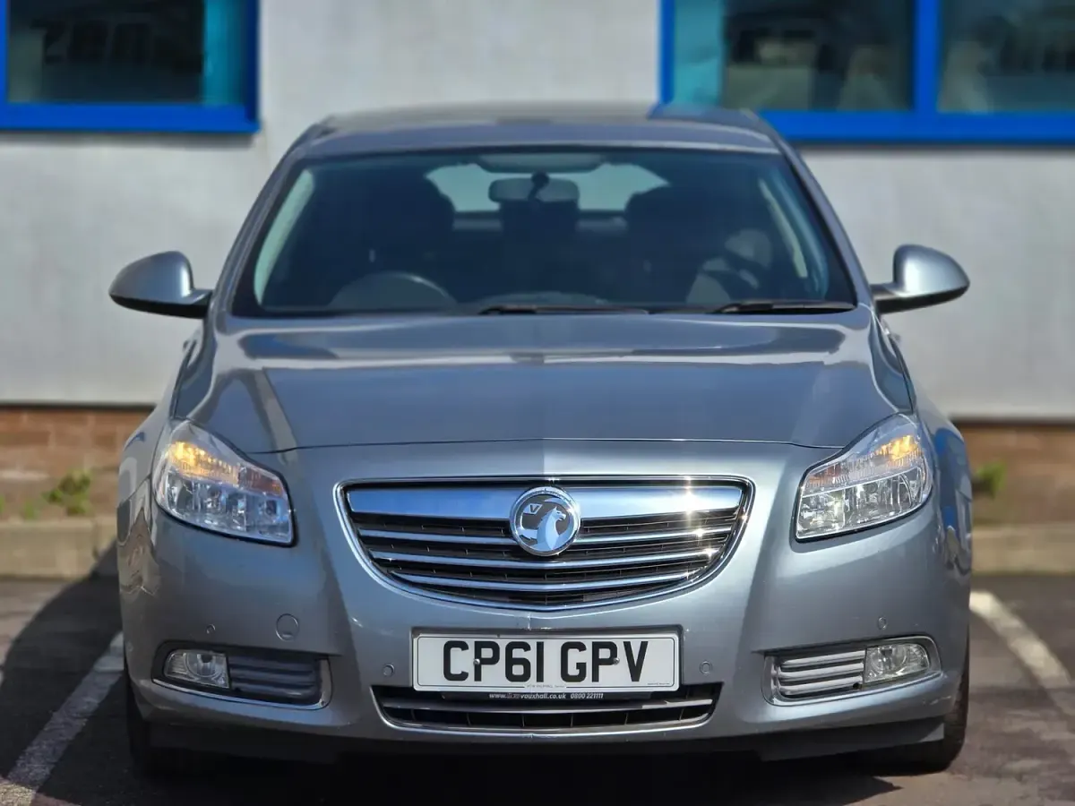 Used Vauxhall Insignia SRi 2011 Silver Hatchback
