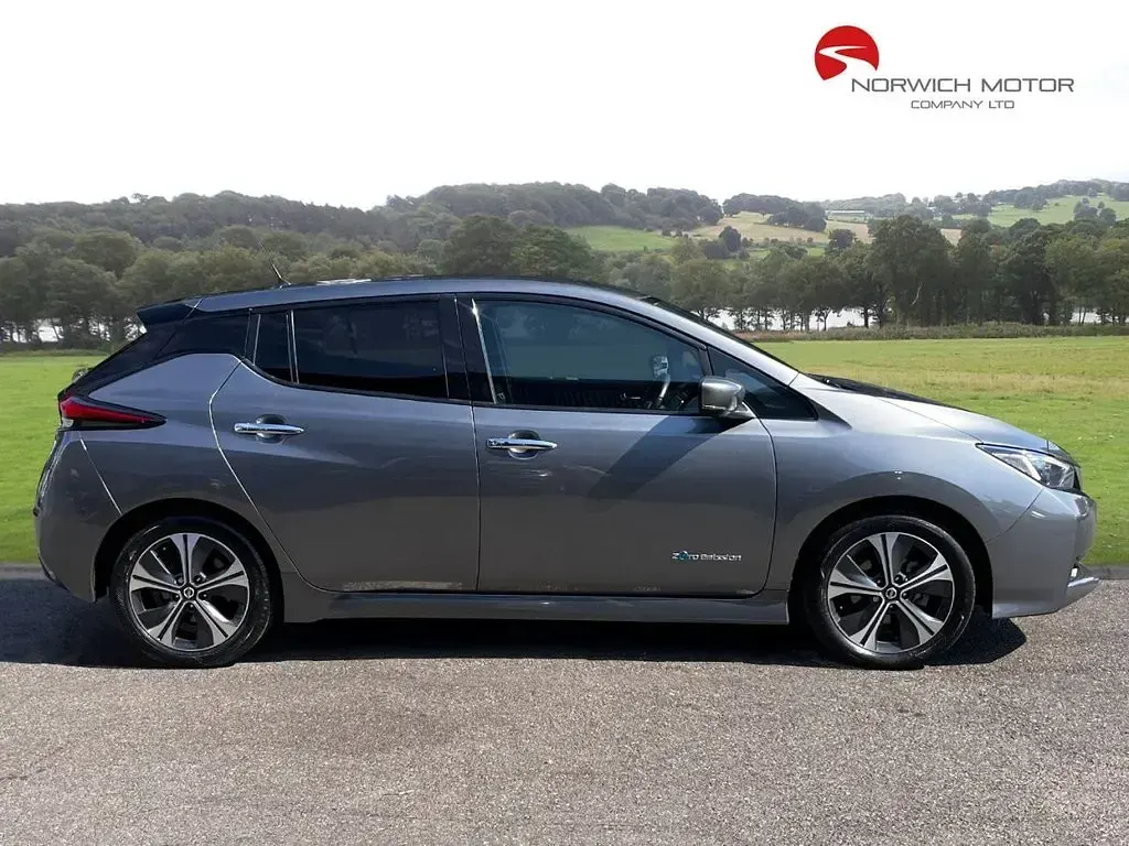 Used Nissan Leaf N-Connecta 110 kW (150 HP) 2020 Grey Hatchback