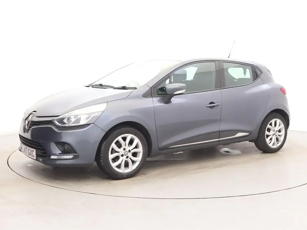 Used Renault Clio Dynamique 75 HP (55 kW) 2017 Grey Hatchback