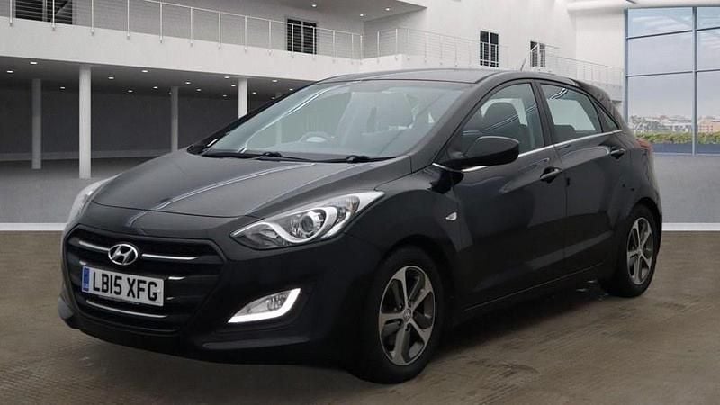 Used Hyundai i30 SE 100 HP (73 kW) 2015 Black Hatchback