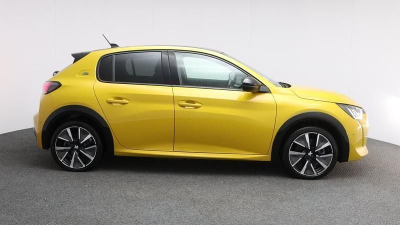 Used Peugeot e-208 GT 100 kW (136 HP) 2022 Yellow Hatchback
